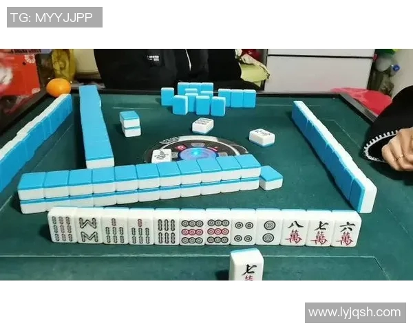 足球明星与麻将的奇妙碰撞精彩视频素材分享